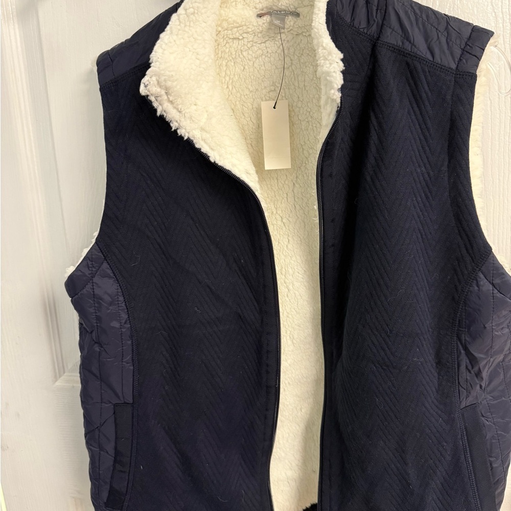 Talbots Navy Quilted Vest with Sherpa Cream Lining sz M NWT